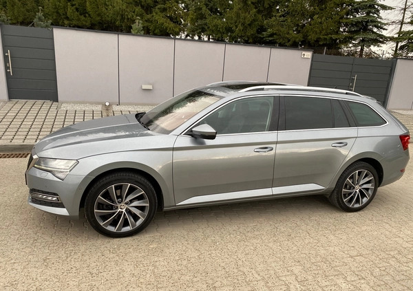 Skoda Superb cena 101900 przebieg: 177000, rok produkcji 2019 z Przemków małe 631